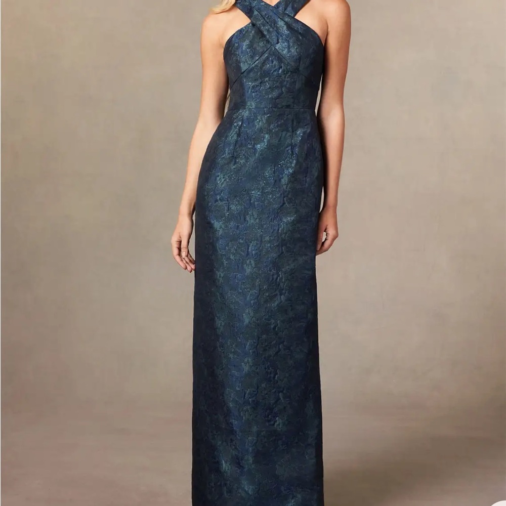 UPSTUDIO LENNOX
Dark Navy Sheath Jacquard Dress